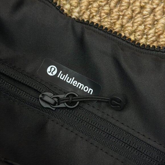lululemon handbag - Picture 4 of 6